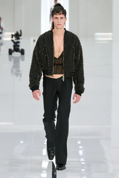 Look 40